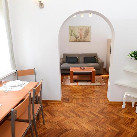 Central Spot Apartments Belgrade Extérieur photo