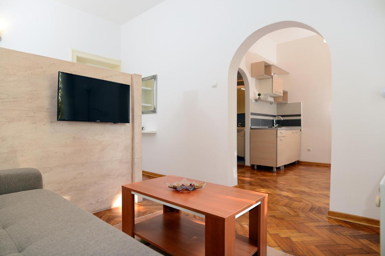 Central Spot Apartments Belgrade Extérieur photo