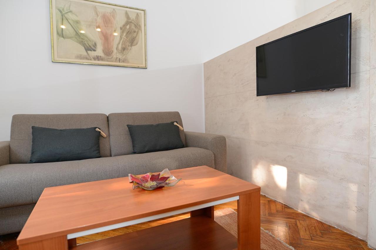 Central Spot Apartments Belgrade Extérieur photo